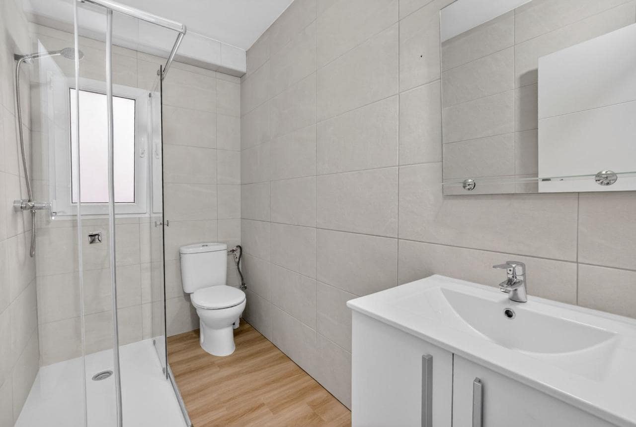 3 soverom Leilighet til salgs i Torrevieja - € 130 000 (Ref: 9833502)