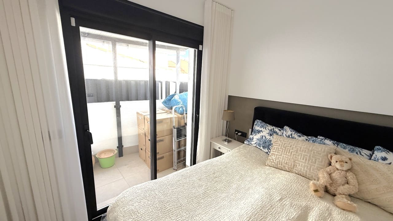 3 slaapkamer Bungalow te koop in Pilar de la Horadada met zwembad - € 399.000 (Ref: 9833957)