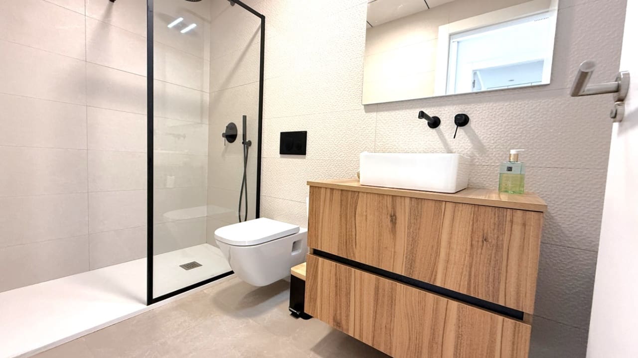 3 slaapkamer Bungalow te koop in Pilar de la Horadada met zwembad - € 399.000 (Ref: 9833957)