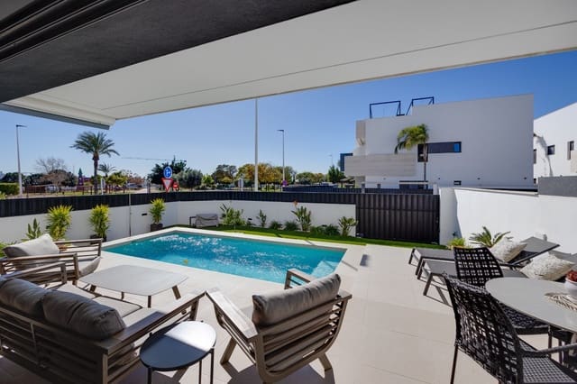 3 chambre Bungalow à vendre à Pilar de la Horadada ciudad, Pilar de la Horadada avec piscine - 399 000 € (Ref: 9833957)