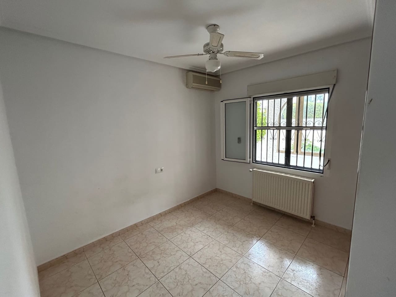Chalet de 3 habitaciones en Ciudad Quesada en venta con piscina - 339.950 € (Ref: 9834533)