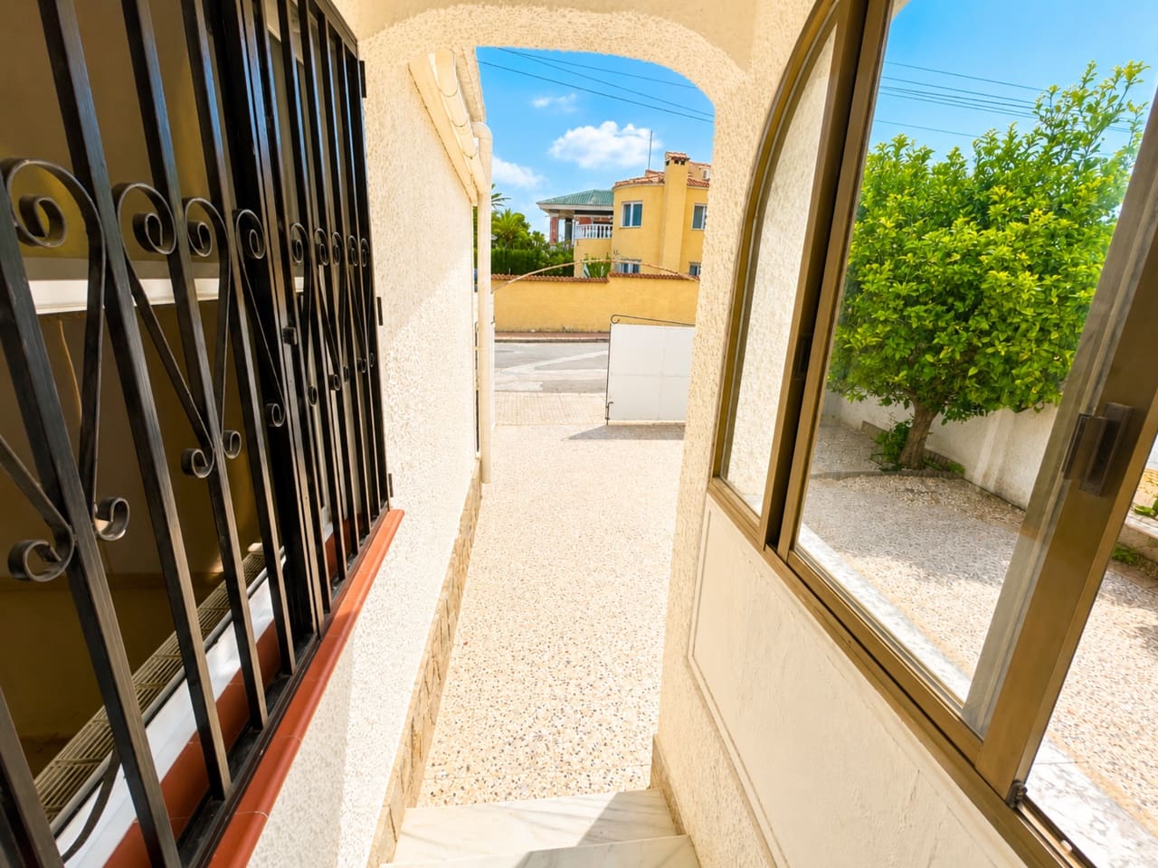 Chalet de 3 habitaciones en Ciudad Quesada en venta con piscina - 339.950 € (Ref: 9834533)