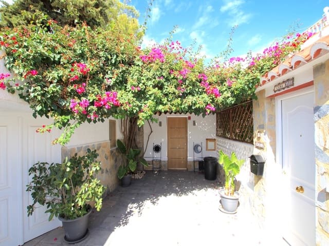3 makuuhuone Huvila myytävänä paikassa La Zenia, Orihuela mukana uima-altaan - 395 000 € (Ref: 9839820)