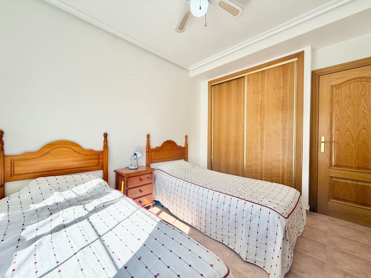 3 quarto Moradia para venda em Guardamar del Segura com piscina - 185 000 € (Ref: 9843742)