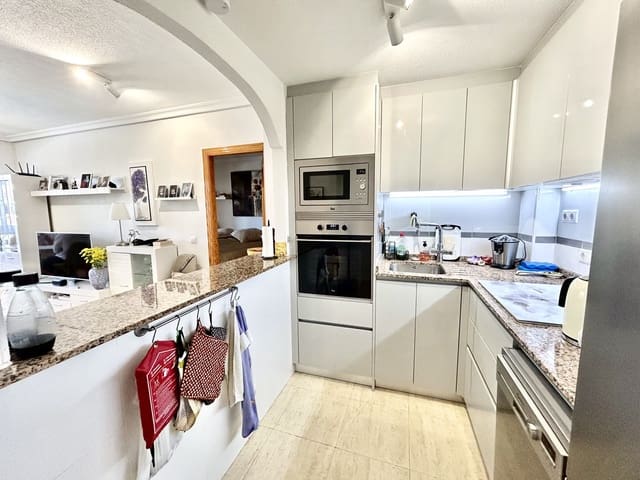 2 chambre Appartement à vendre à Los Europeos, Torrevieja avec piscine - 240 000 € (Ref: 9843868)