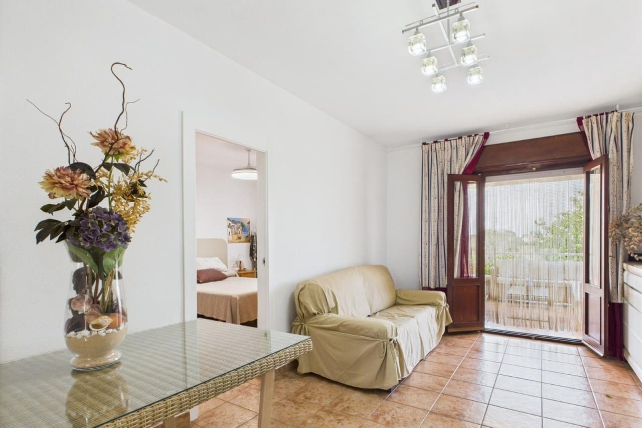 3 bedroom Apartment for sale in Los Urrutias - € 125,000 (Ref: 9846697)