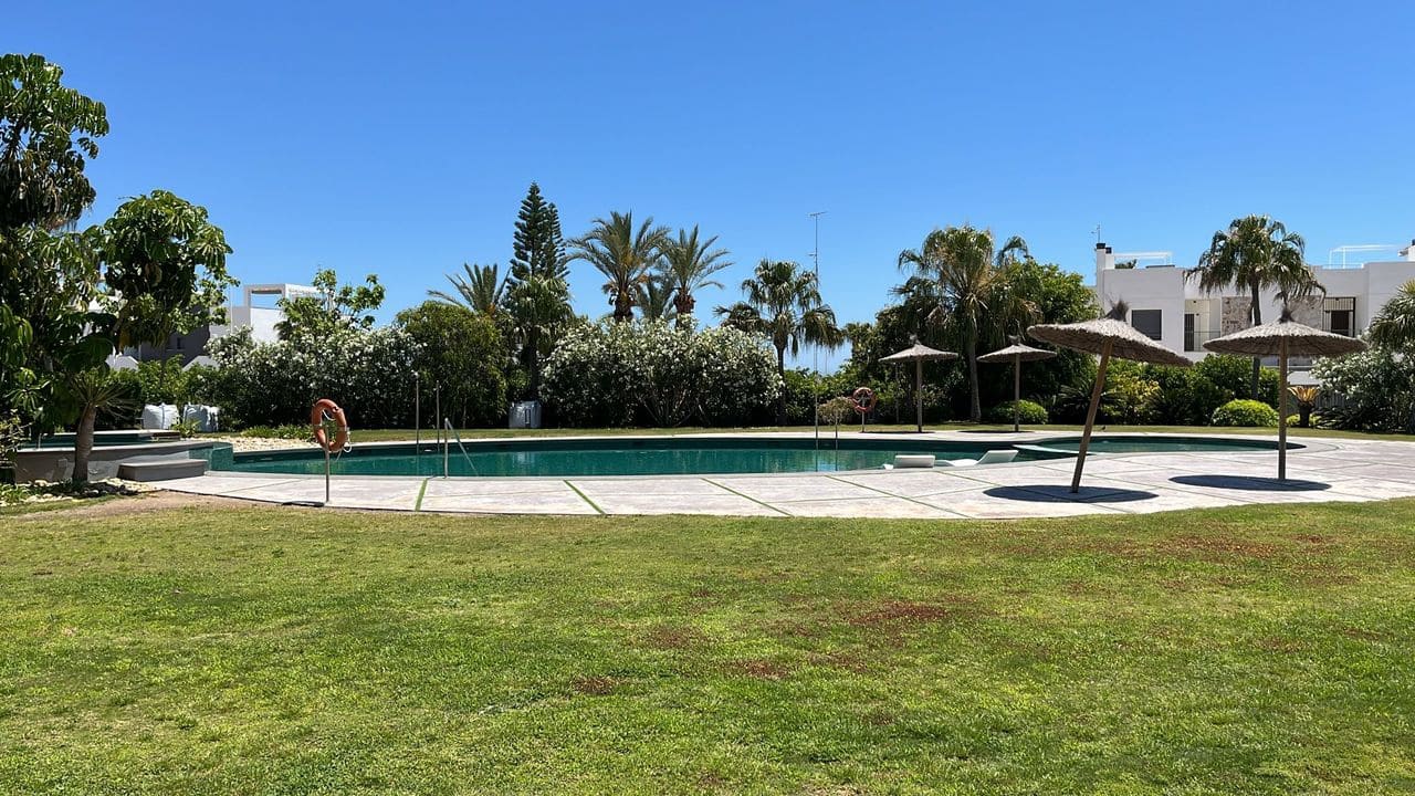 2 bedroom Apartment for sale in Los Altos - € 389,900 (Ref: 9846698)