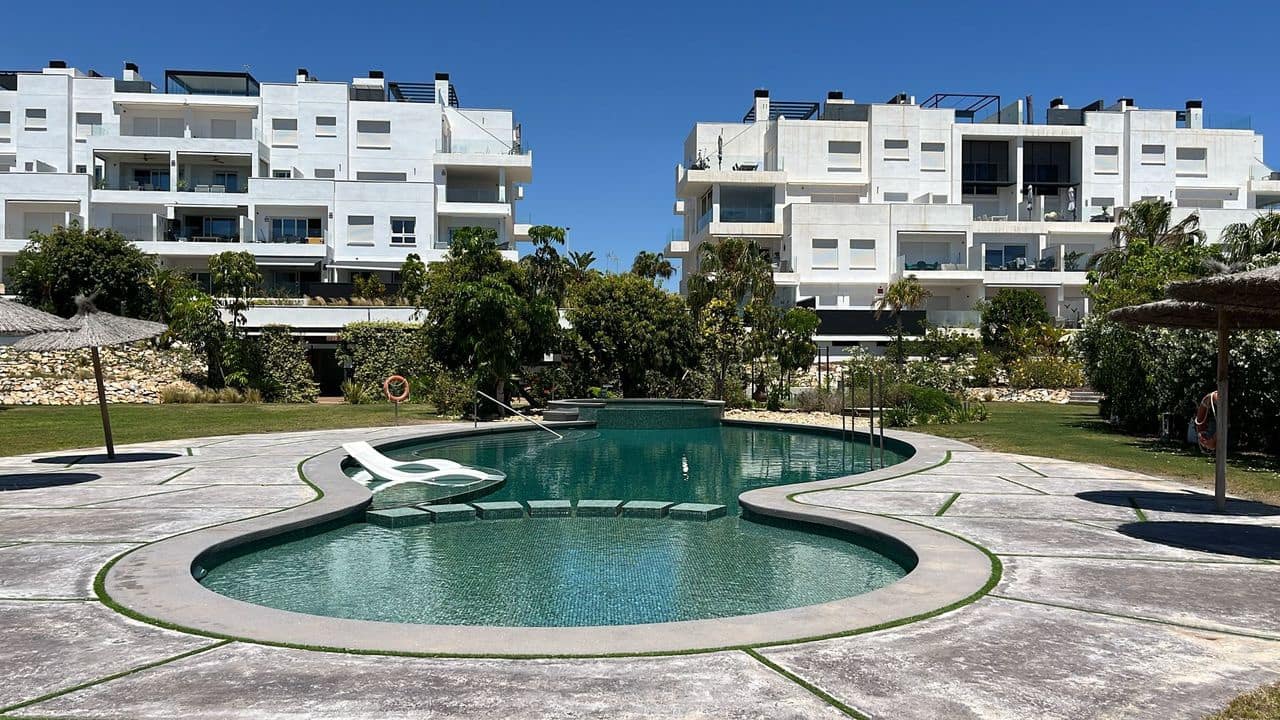 2 bedroom Apartment for sale in Los Altos - € 389,900 (Ref: 9846698)