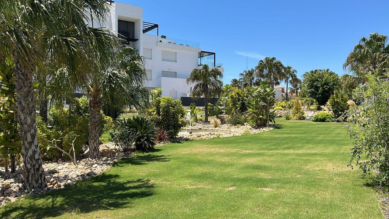 2 bedroom Apartment for sale in Los Altos - € 389,900 (Ref: 9846698)