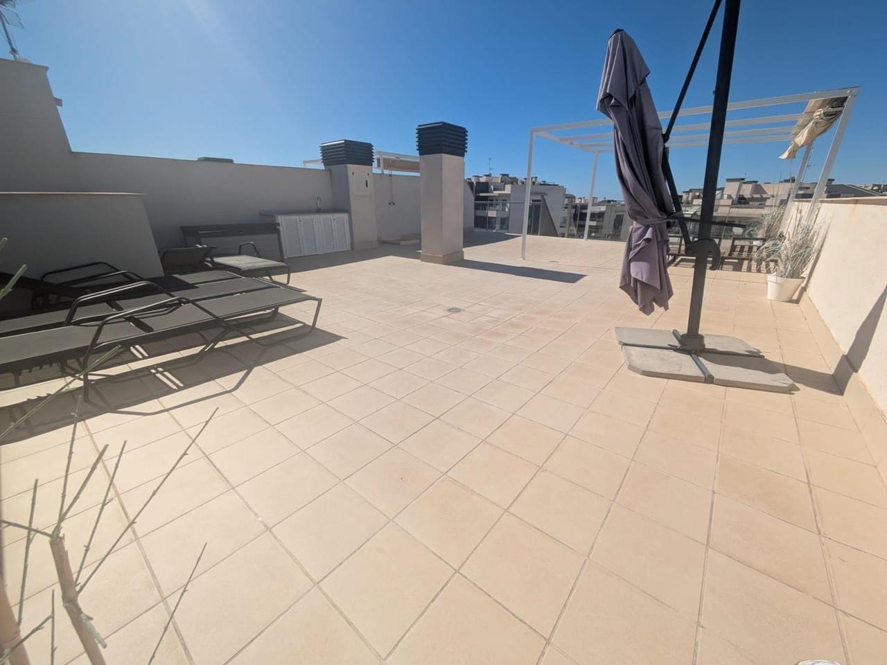 3 sypialnia Penthouse na sprzedaż w Villamartin z basenem - 350 000 € (Ref: 9848067)