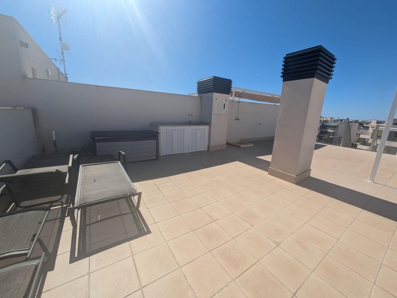 3 sypialnia Penthouse na sprzedaż w Villamartin z basenem - 350 000 € (Ref: 9848067)