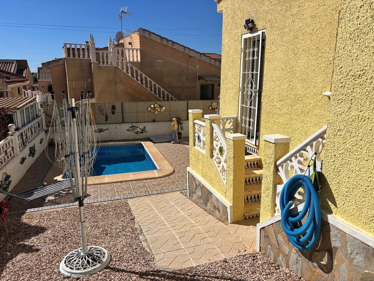 2 slaapkamer Villa te koop in Ciudad Quesada met zwembad - € 210.000 (Ref: 9849743)