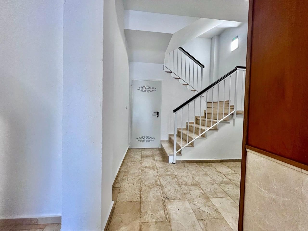 2 bedroom Apartment for sale in Torrevieja - € 184,700 (Ref: 9850977)