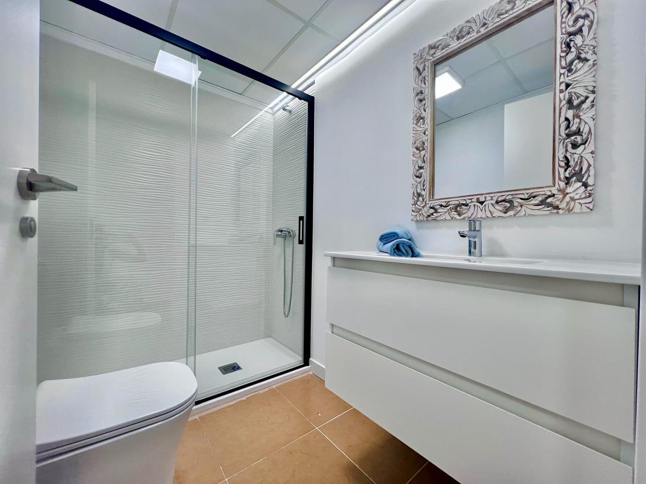2 bedroom Apartment for sale in Torrevieja - € 184,700 (Ref: 9850977)