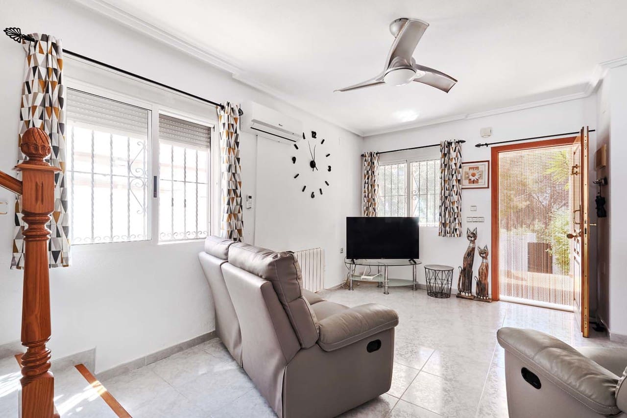 2 chambre Villa/Maison à vendre à Pinar de Campoverde avec piscine - 229 950 € (Ref: 9851988)