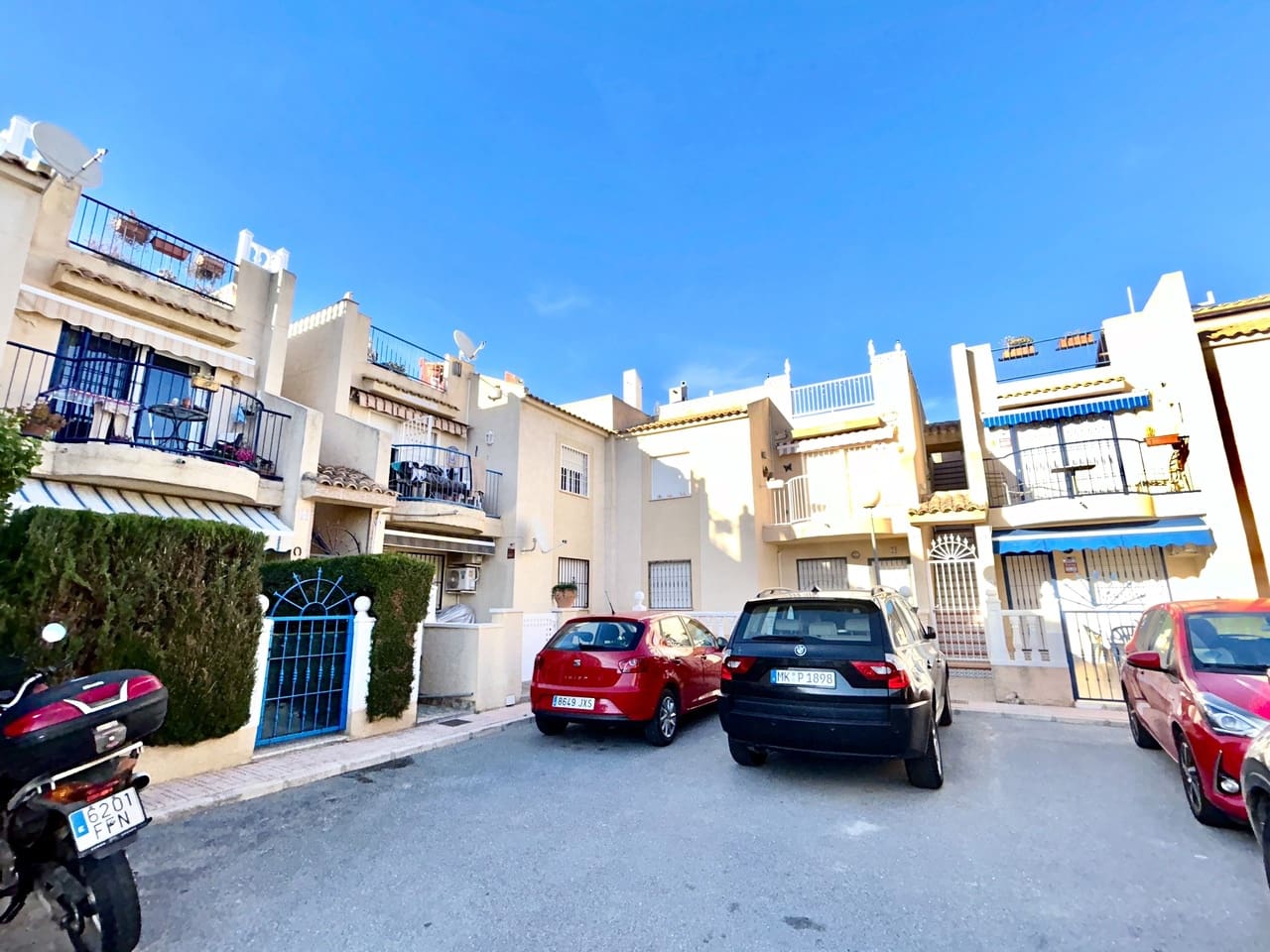 2 chambre Appartement à vendre à Torrevieja avec piscine garage - 136 900 € (Ref: 9852079)