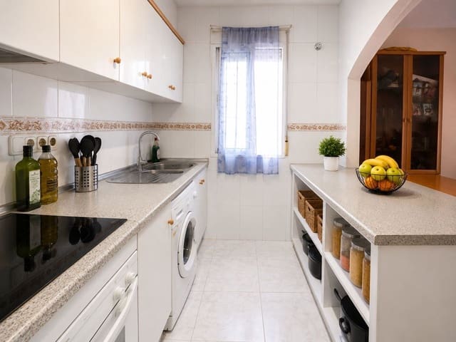 2 chambre Appartement à vendre à Parque Acuático - Sector 25, Torrevieja avec piscine garage - 136 900 € (Ref: 9852079)