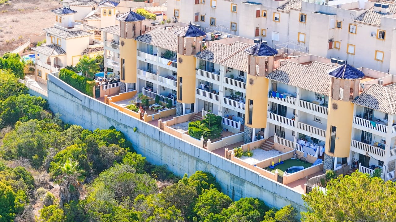 2 bedroom Apartment for sale in Cabo Roig with pool garage - € 135,000 (Ref: 9854381)