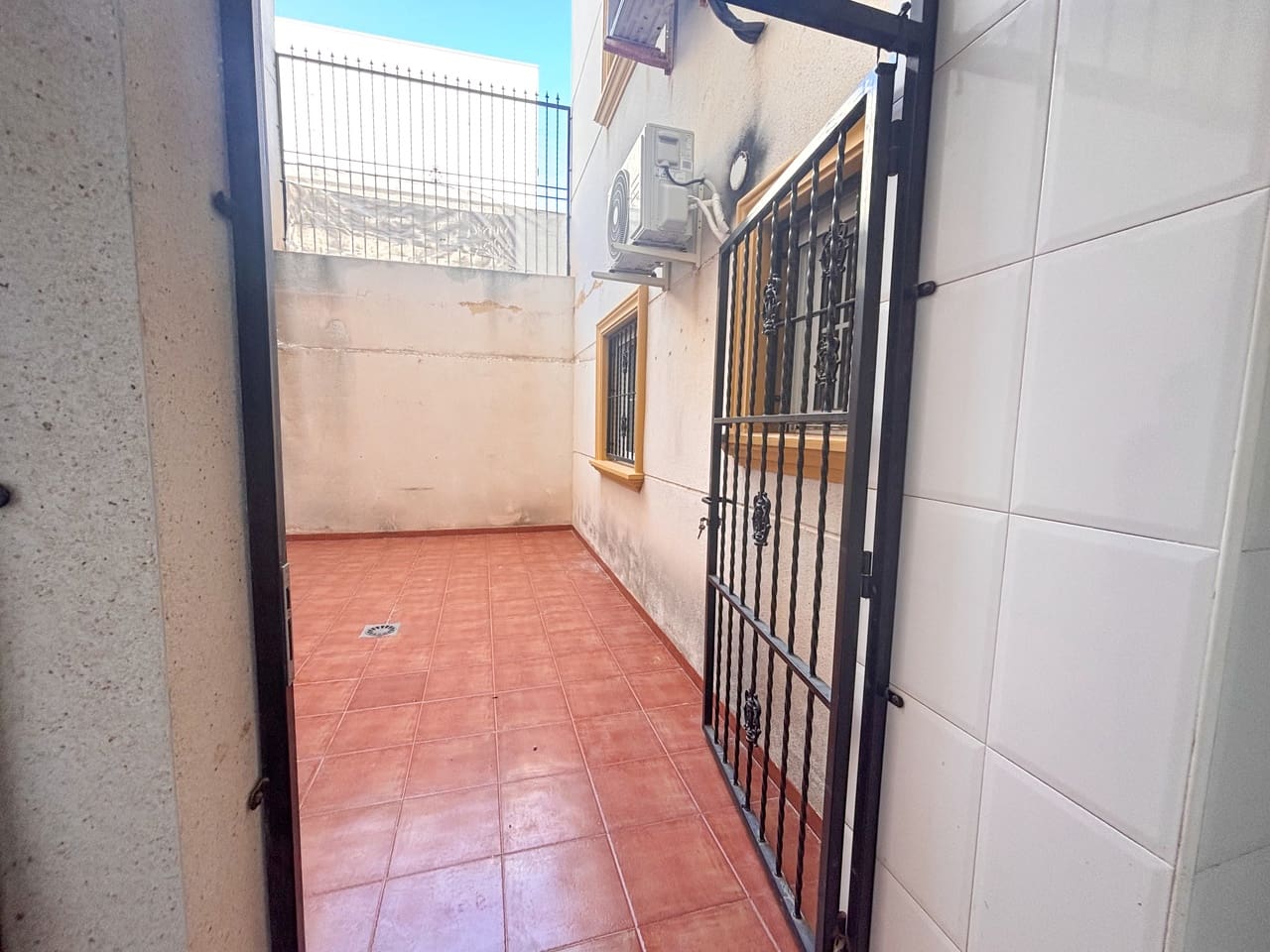 2 soveværelse Lejlighed til salg i Cabo Roig med swimmingpool garage - € 135.000 (Ref: 9854384)