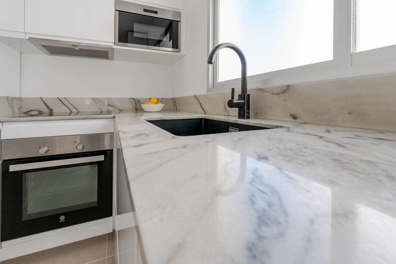 3 chambre Appartement à vendre à Estepona - 429 900 € (Ref: 9857605)