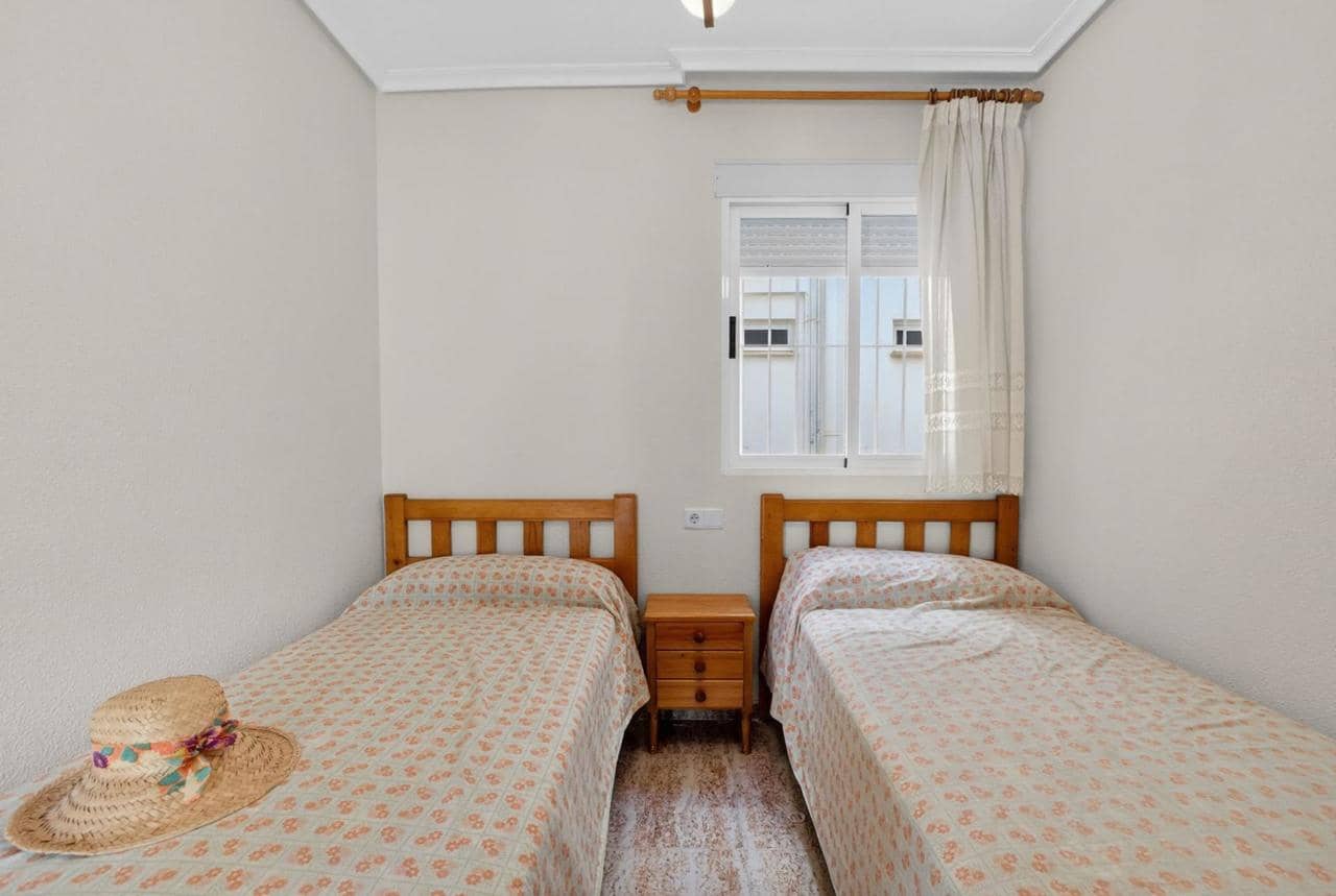 2 soverom Leilighet til salgs i Torrevieja - € 149 900 (Ref: 9858089)