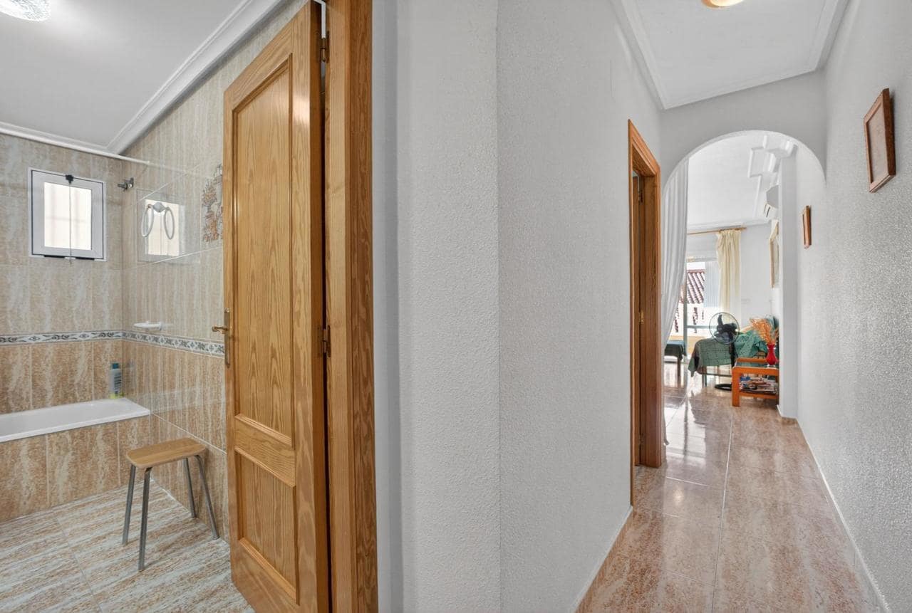 2 soverom Leilighet til salgs i Torrevieja - € 149 900 (Ref: 9858089)