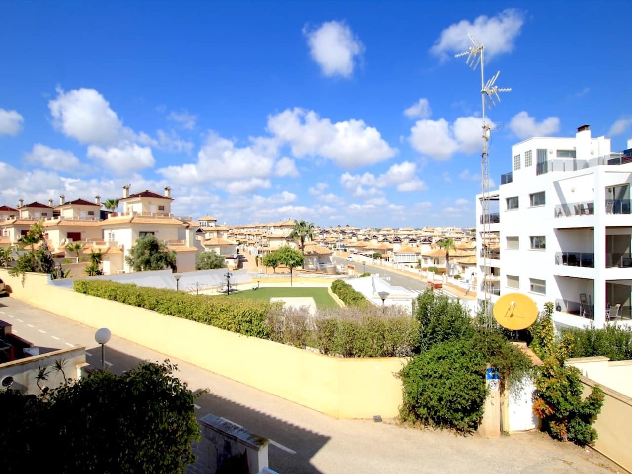 3 soveværelse Lejlighed til salg i La Zenia - € 188.500 (Ref: 9860569)