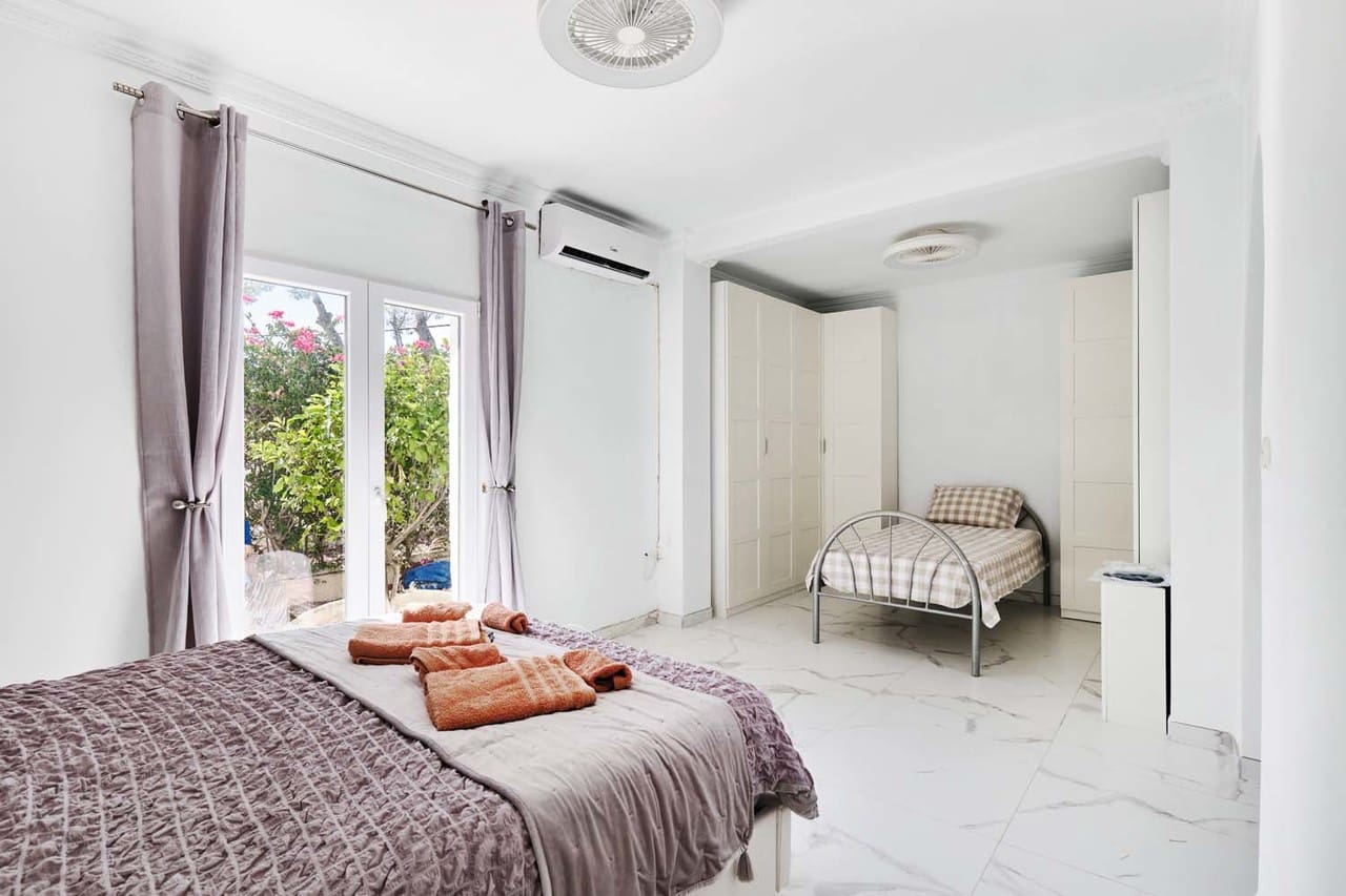 3 soveværelse Villa til salg i Pinar de Campoverde med swimmingpool - € 395.000 (Ref: 9860572)