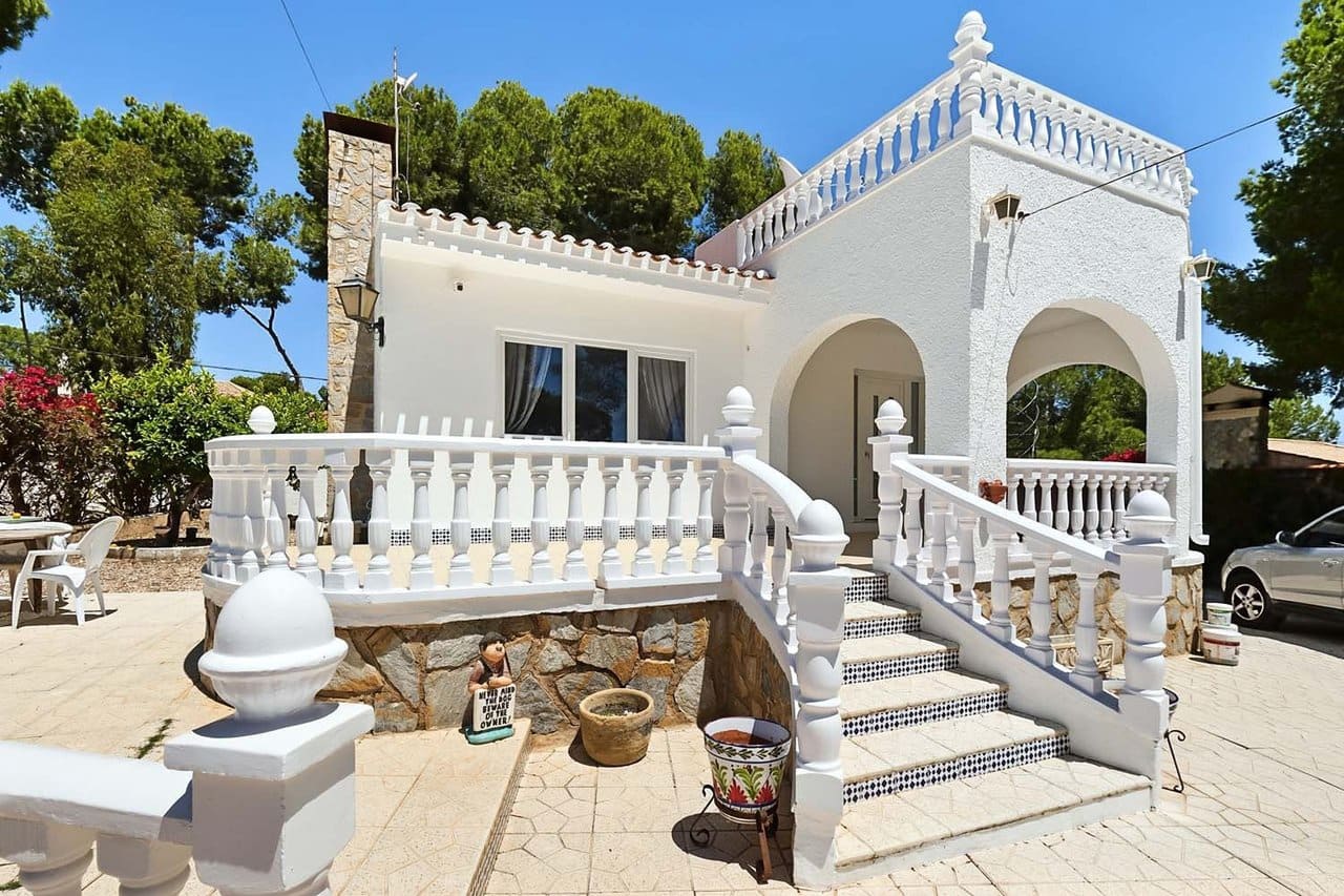 3 soveværelse Villa til salg i Pinar de Campoverde med swimmingpool - € 395.000 (Ref: 9860572)