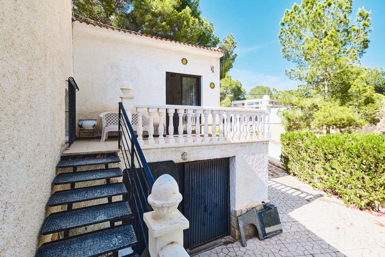3 soveværelse Villa til salg i Pinar de Campoverde med swimmingpool - € 395.000 (Ref: 9860572)