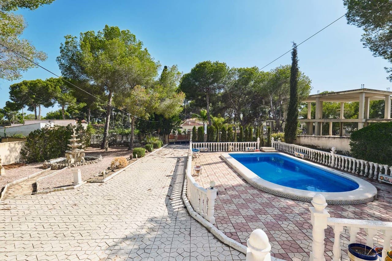3 soveværelse Villa til salg i Pinar de Campoverde med swimmingpool - € 395.000 (Ref: 9860572)