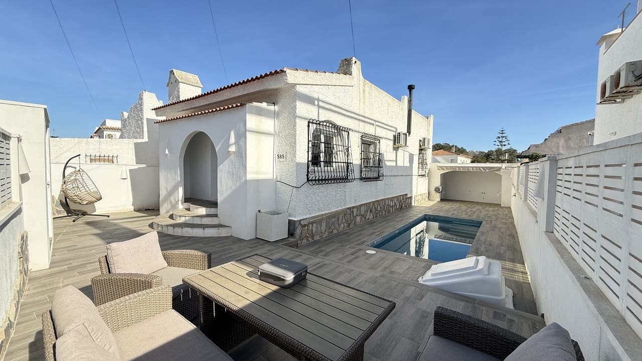 2 Zimmer Villa zu verkaufen in Filipinas mit Pool - 249.950 € (Ref: 9860573)