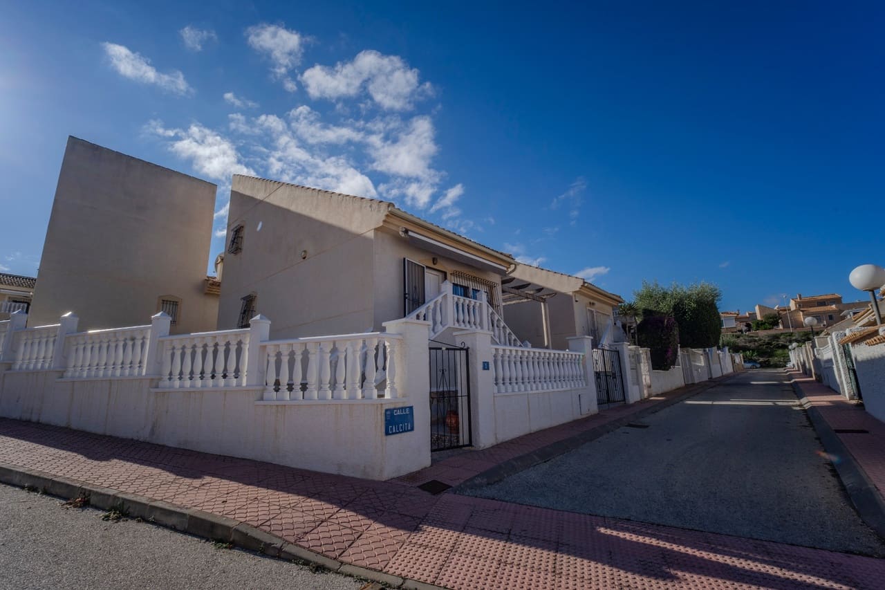 3 soverom Villa til salgs i Ciudad Quesada med svømmebasseng - € 205 000 (Ref: 9861699)