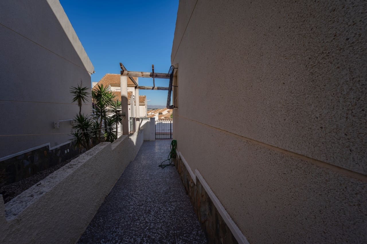 3 soverom Villa til salgs i Ciudad Quesada med svømmebasseng - € 205 000 (Ref: 9861699)