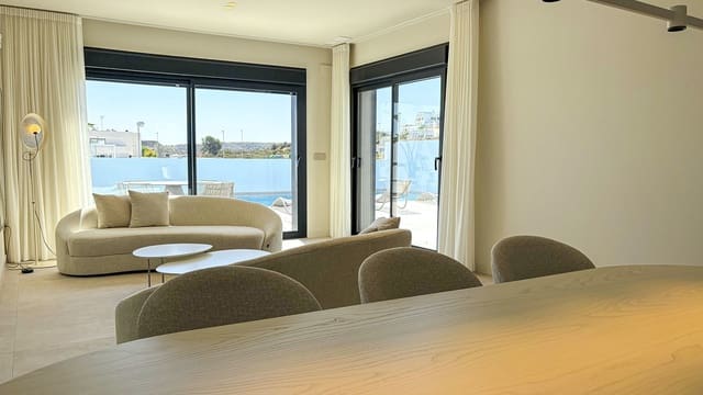 4 makuuhuone Huvila myytävänä paikassa Ciudad Quesada, Rojales mukana uima-altaan 
autotalli - 810 750 € (Ref: 9867646)