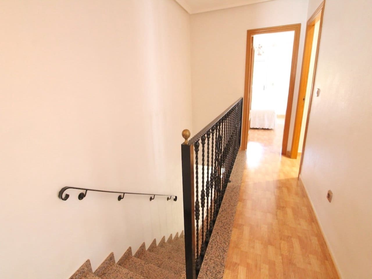 3 bedroom Townhouse for sale in Los Palacios - € 249,500 (Ref: 9873726)