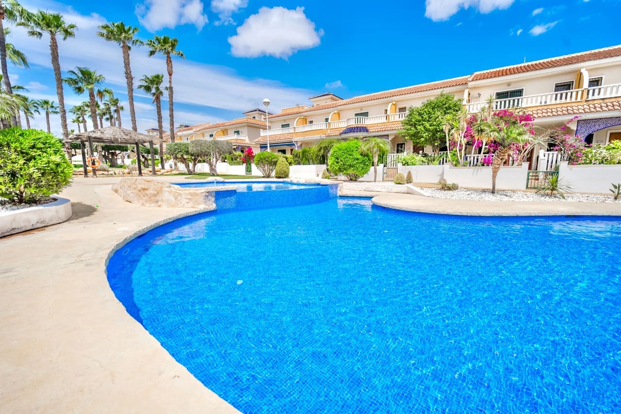 2 soveværelse Lejlighed til salg i Ciudad Quesada med swimmingpool - € 195.000 (Ref: 9873734)