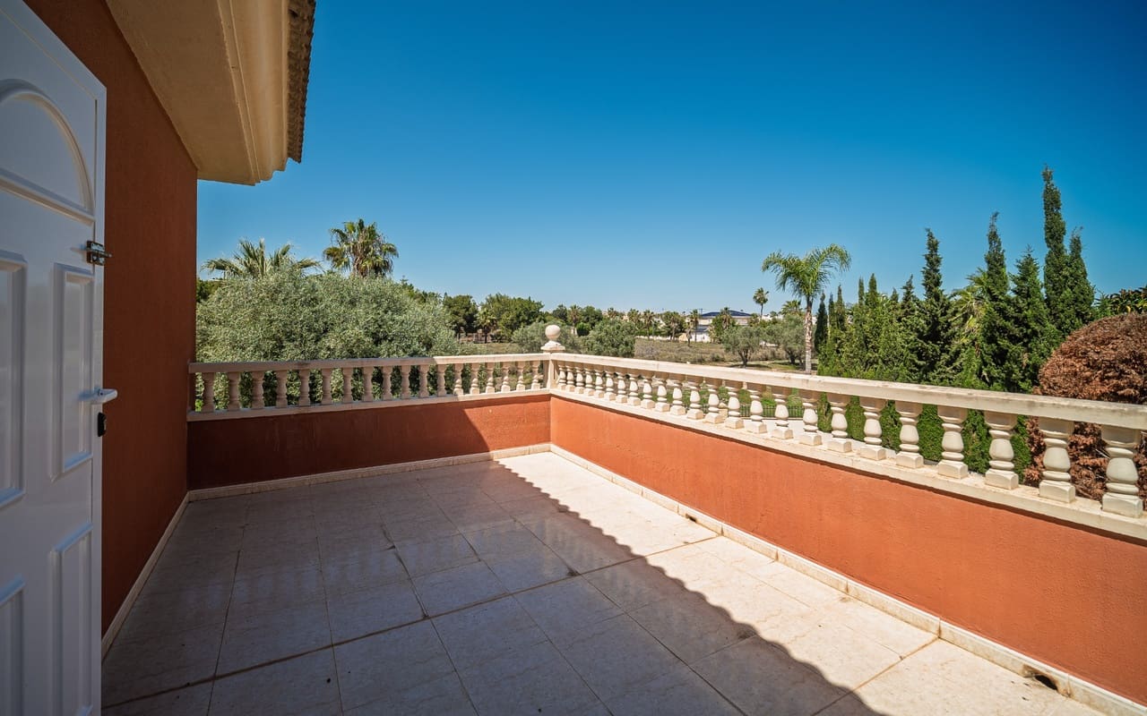 4 bedroom Villa for sale in Ciudad Quesada with pool - € 1,099,000 (Ref: 9873735)