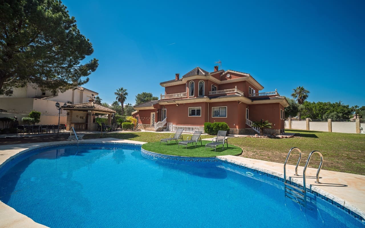 4 bedroom Villa for sale in Ciudad Quesada with pool - € 1,099,000 (Ref: 9873735)