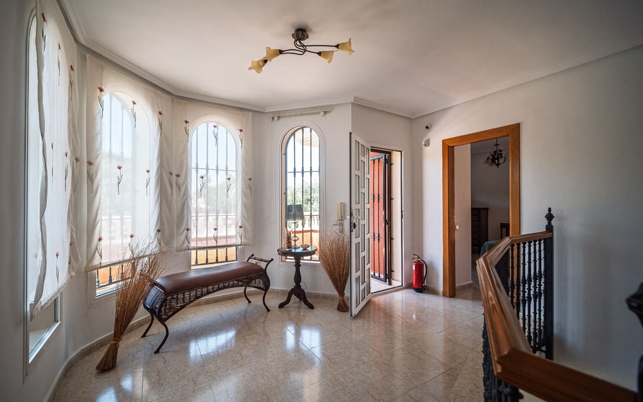 4 bedroom Villa for sale in Ciudad Quesada with pool - € 1,099,000 (Ref: 9873735)