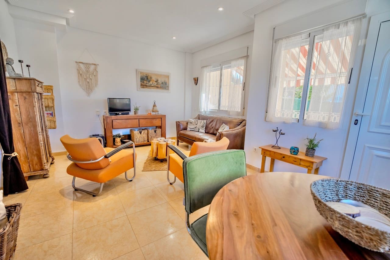 2 bedroom Villa for sale in Guardamar del Segura - € 249,950 (Ref: 9873737)