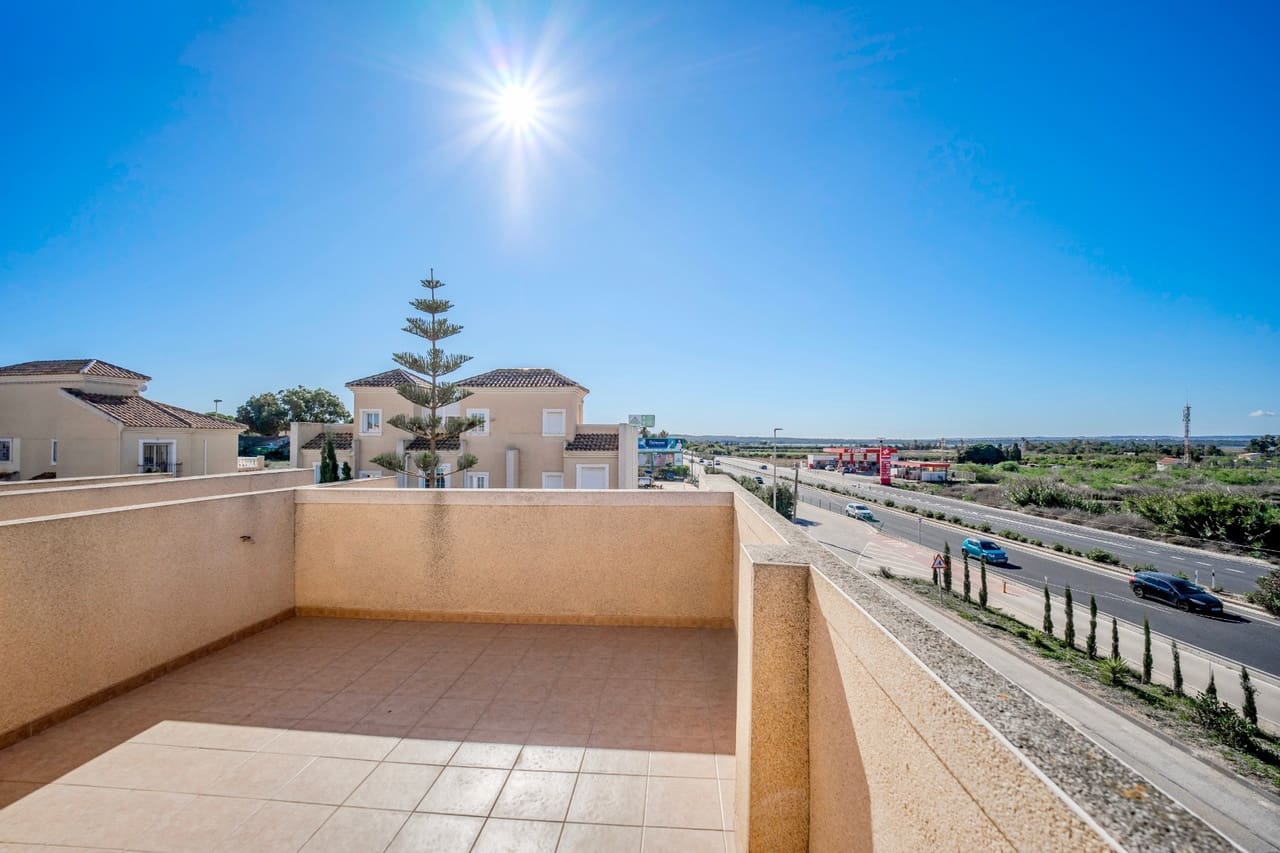 2 bedroom Villa for sale in Guardamar del Segura - € 249,950 (Ref: 9873737)