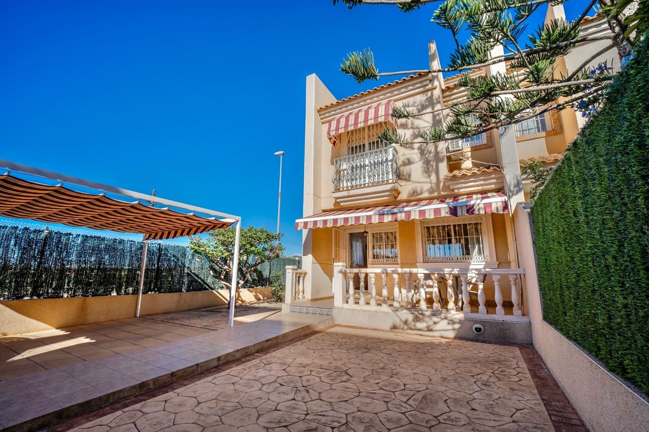 2 bedroom Villa for sale in Guardamar del Segura - € 249,950 (Ref: 9873737)