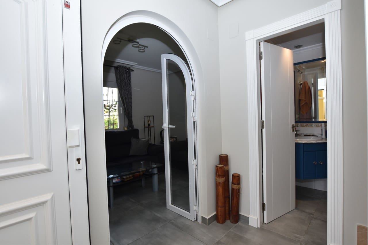 3 soverom Villa til salgs i Orihuela Costa med svømmebasseng - € 430 000 (Ref: 9879172)