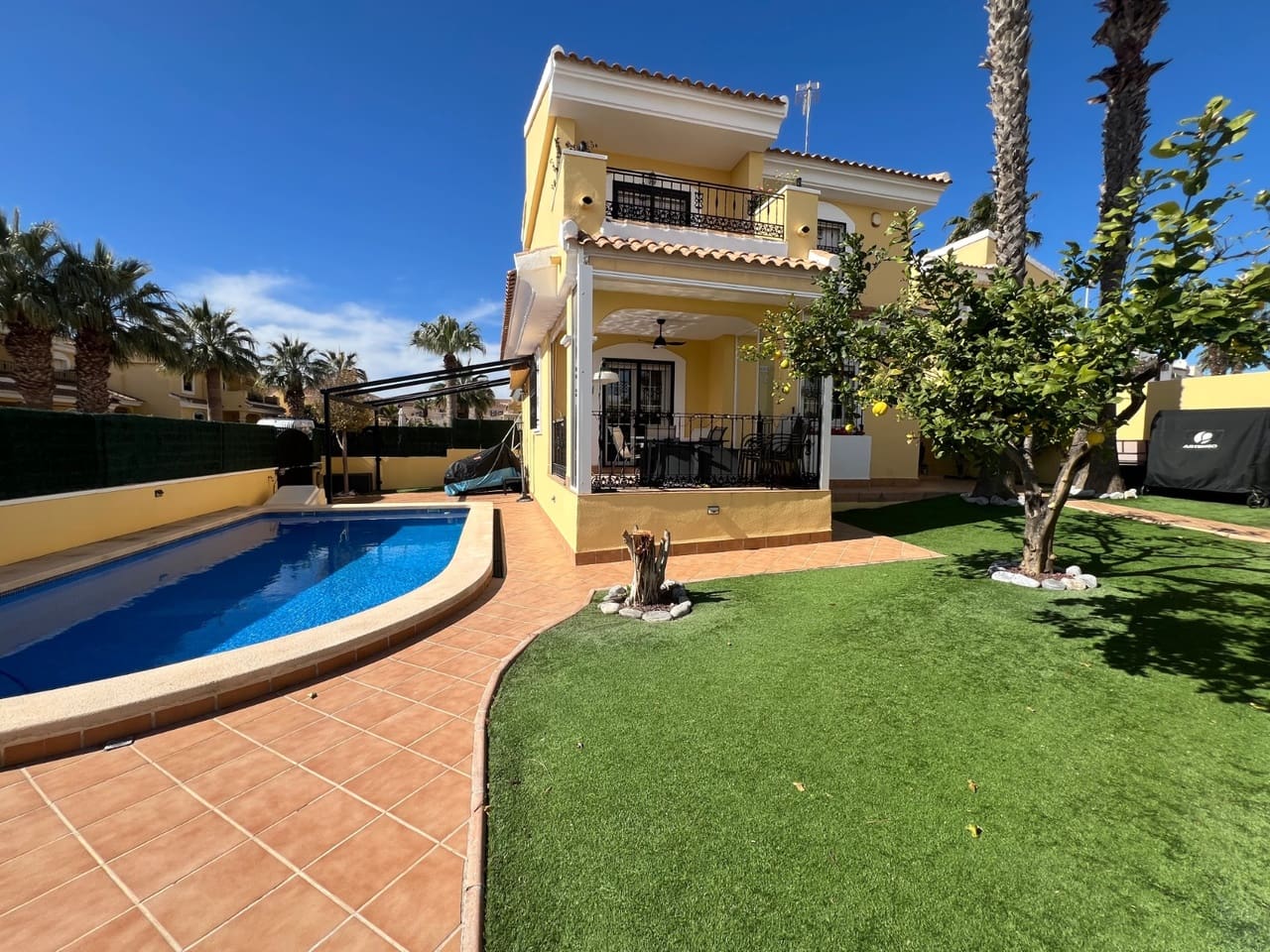 3 soverom Villa til salgs i Orihuela Costa med svømmebasseng - € 430 000 (Ref: 9879172)