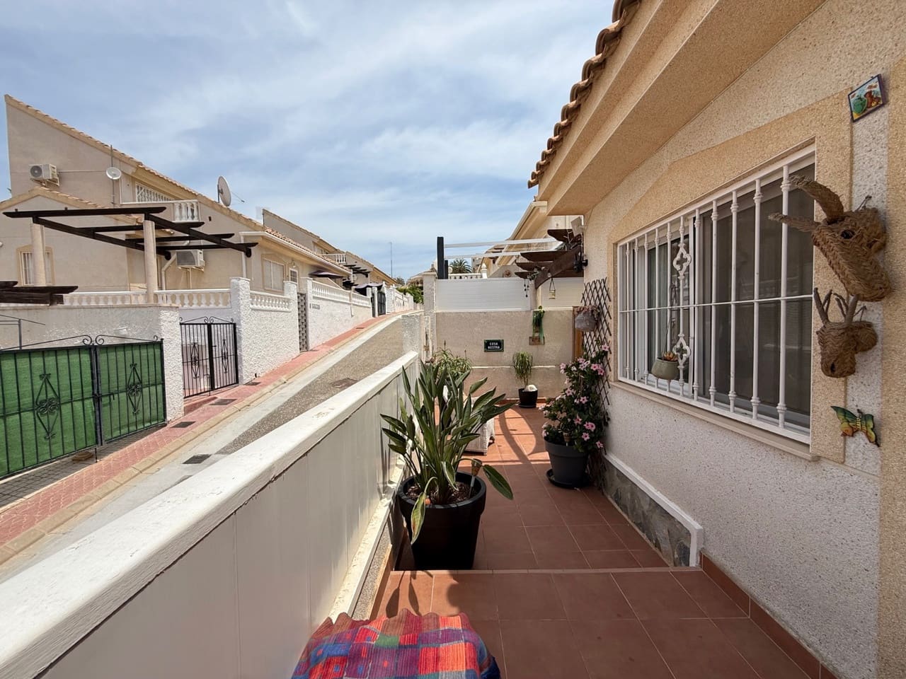 Chalet de 2 habitaciones en Ciudad Quesada en venta con piscina - 177.000 € (Ref: 9882409)