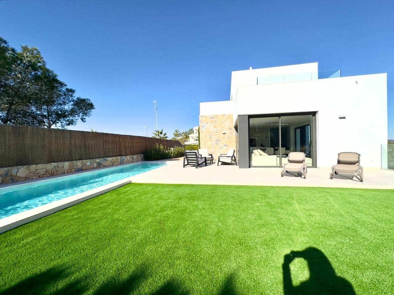 Chalet de 3 habitaciones en Orihuela en venta con piscina - 1.030.000 € (Ref: 9892599)