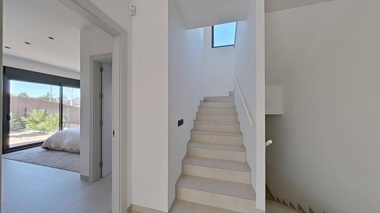 Chalet de 3 habitaciones en Orihuela en venta con piscina - 1.030.000 € (Ref: 9892599)