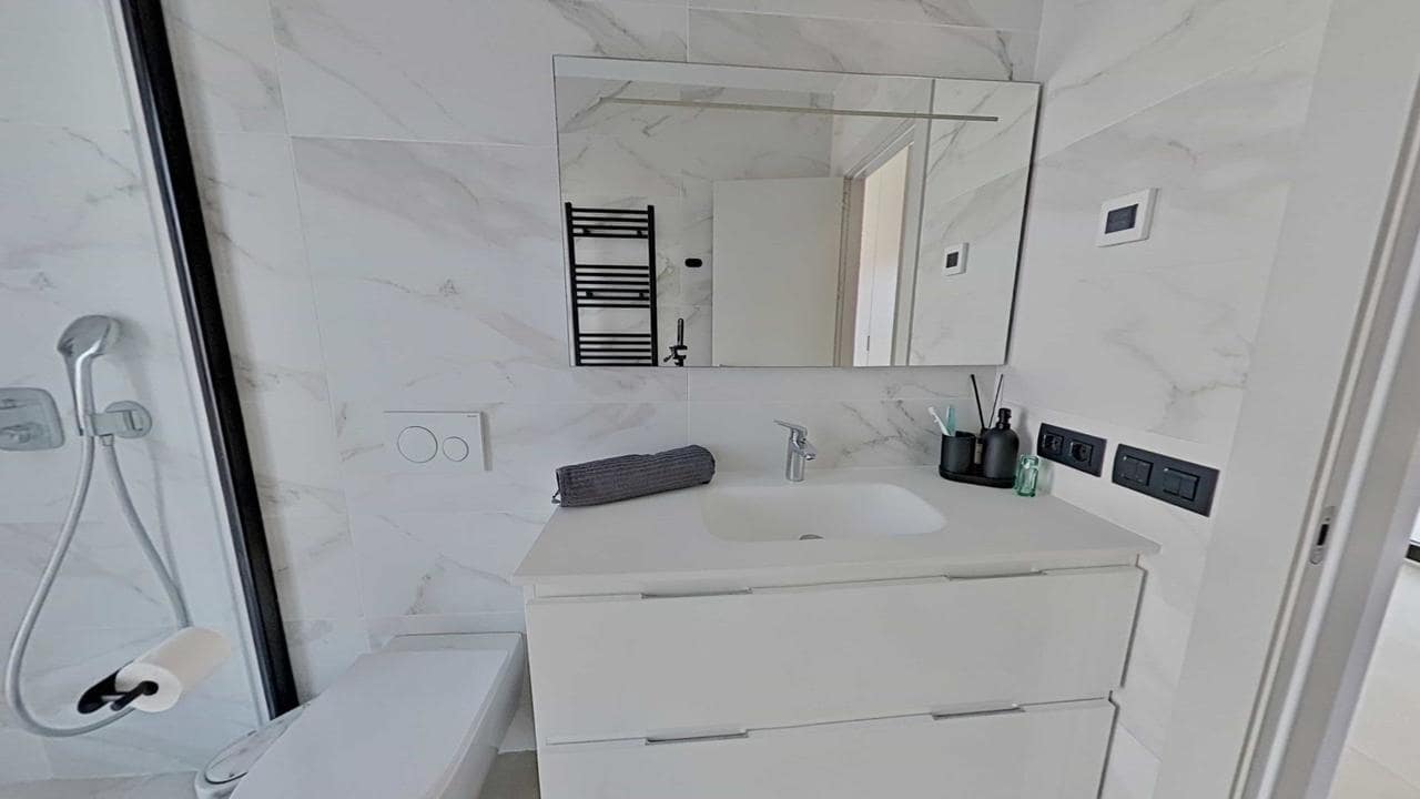 Chalet de 3 habitaciones en Orihuela en venta con piscina - 1.030.000 € (Ref: 9892599)