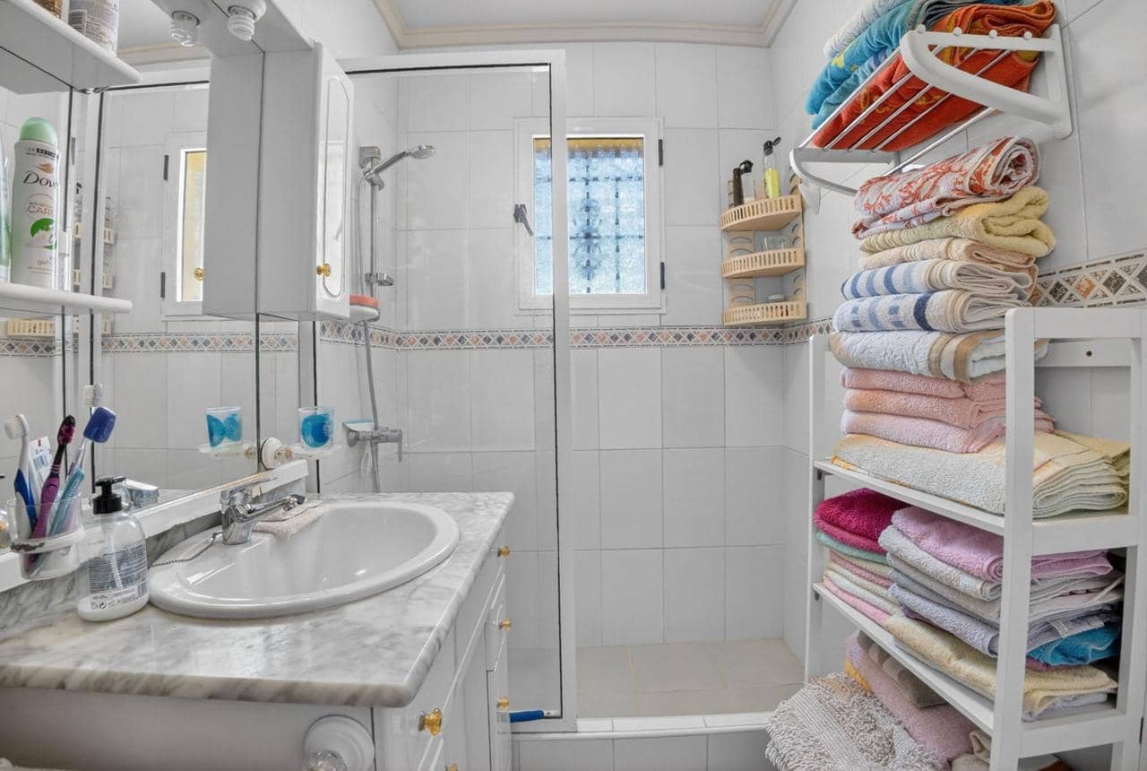 3 camera da letto Appartamento in vendita in Torrevieja con piscina - 195.000 € (Rif: 9892676)